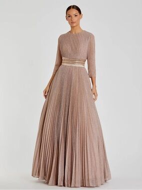 NWT Mac Duggal 30700 Shimmering Pleated A-Line 3/4 Sleeve Gown Rose Gold Size 6
